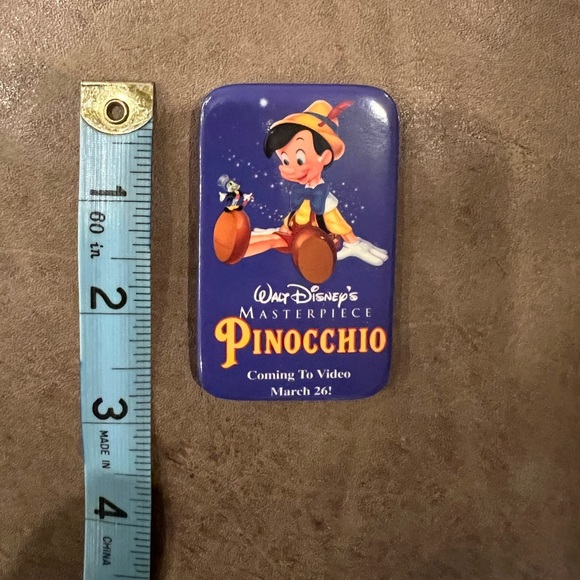 Disney’s Pinocchio movie pin - Picture 3 of 3